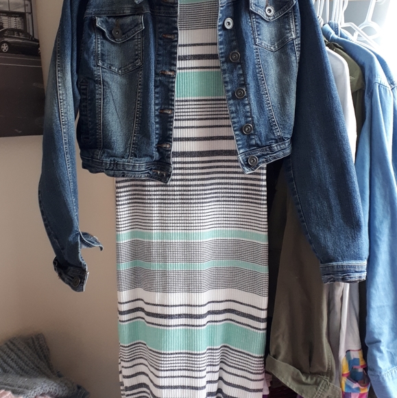 Dress - Picture 2 of 10